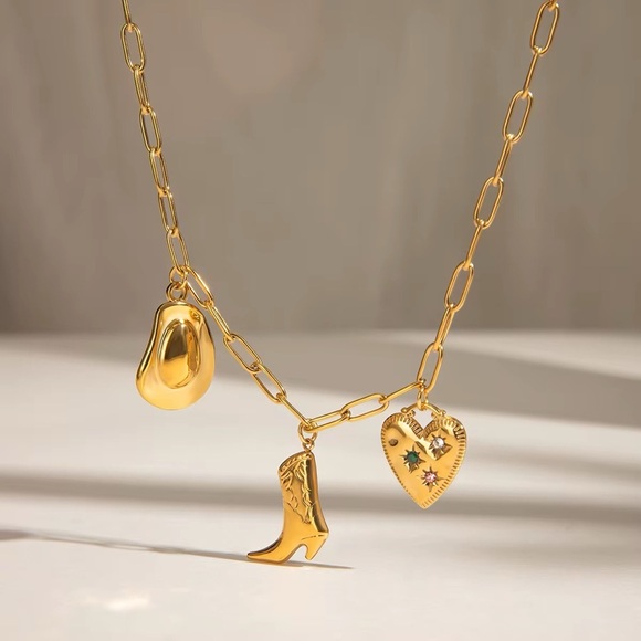 18K Gold Plated Cowboy Inspired Necklace - Picture 2 of 3
